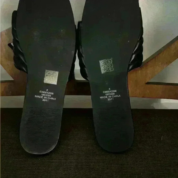 Osos sandals only use one used like a new - Picture 5 of 5